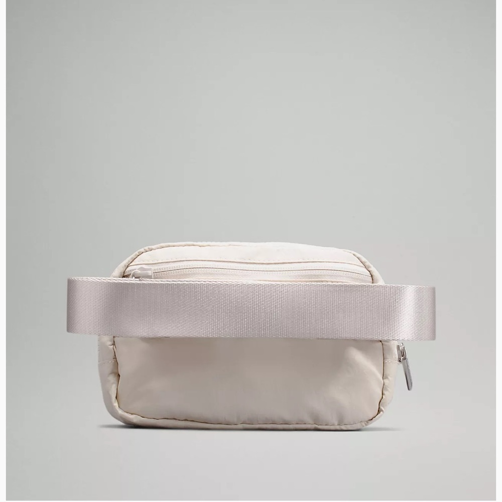 NEW ❤️ Lululemon • Everywhere Belt Bag White Opal - Picture 3 of 10